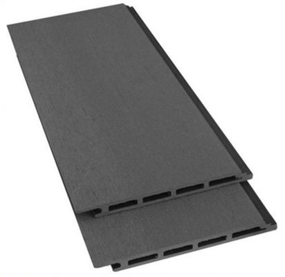 O revestimento composto AntiUV da parede interior de WPC almofada o Decking vermelho do sândalo