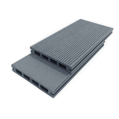 Ladrilhos de deck WPC elegantes e modernos para áreas de estar externas modernas