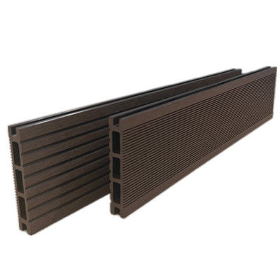 Piso versátil de 20*110 mm WPC ideal para ambos residenciais comerciais em várias cores