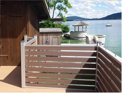 Painel de cerca WPC com fixador oculto para limite de casa moderna