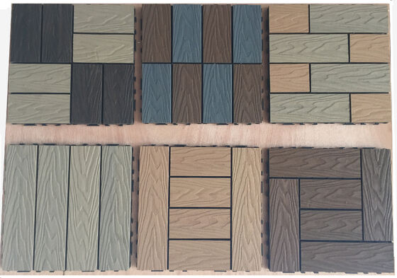 DIY WPC Deck Tiles 30 * 30 CM Pisos externos de grãos de madeira natural para pátio doméstico