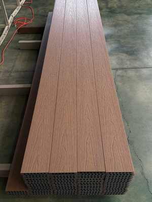 O composto durável do material de construção almofada o Decking exterior da mobília de WPC